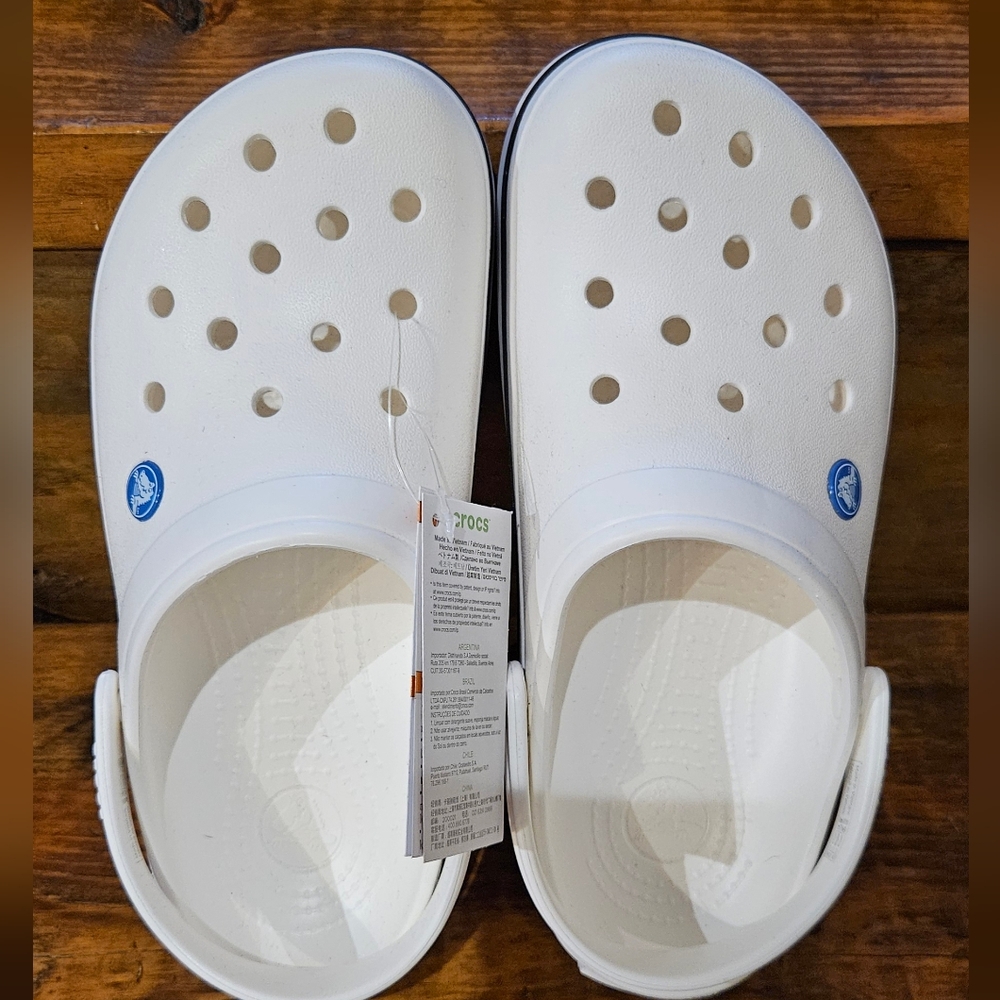 NWT Crocs